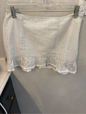 PacSun White and Gray Striped Ruffle Hem Mini Skirt NEW WITH TAGS